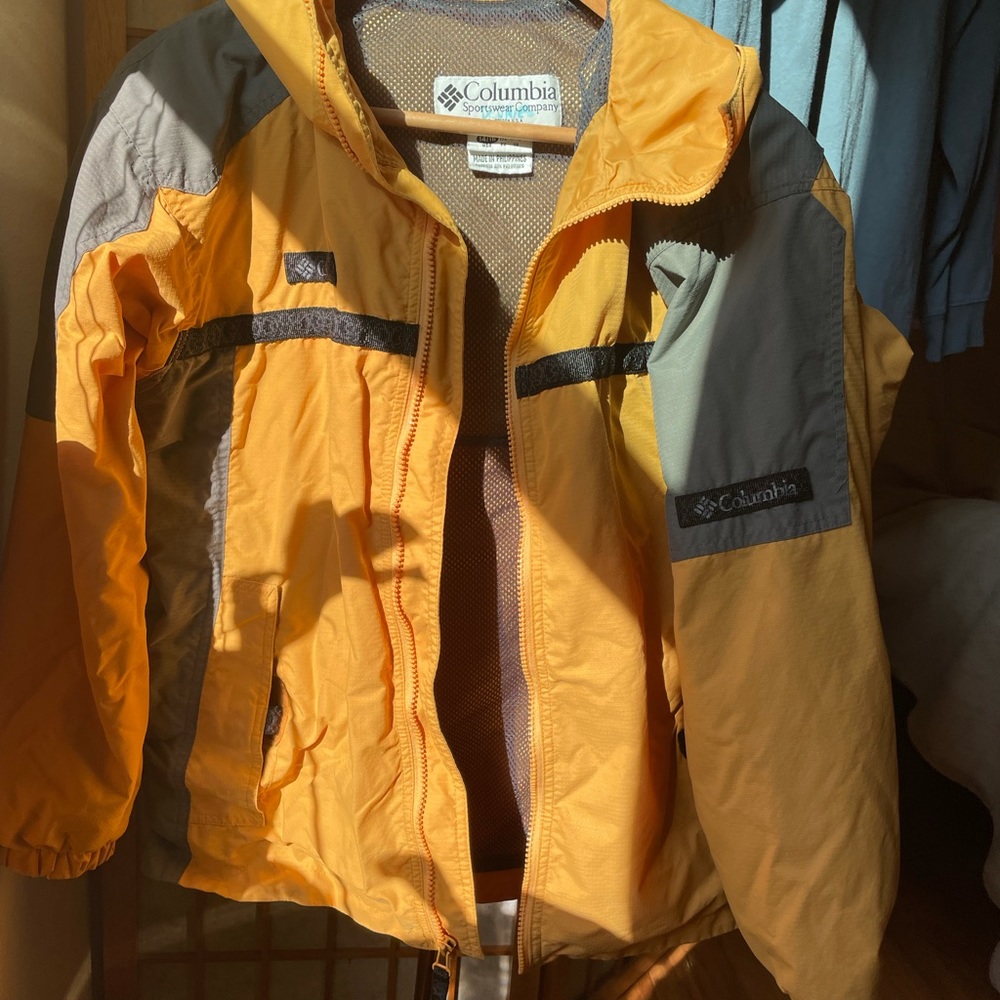 Columbia windbreaker